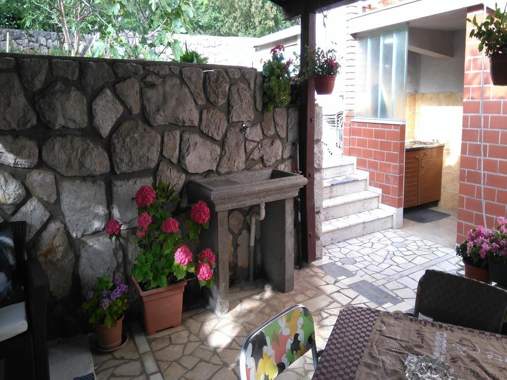 Guest House Djurdjica Dramalj Exteriör bild